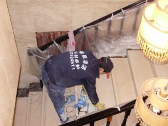 成都爱星保洁服务公司 专业石材翻新打磨，打造光亮如新的洁净空间